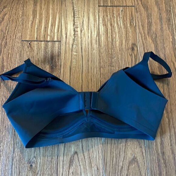 Maidenform 34d black wireless tshirt bra - Picture 3 of 4